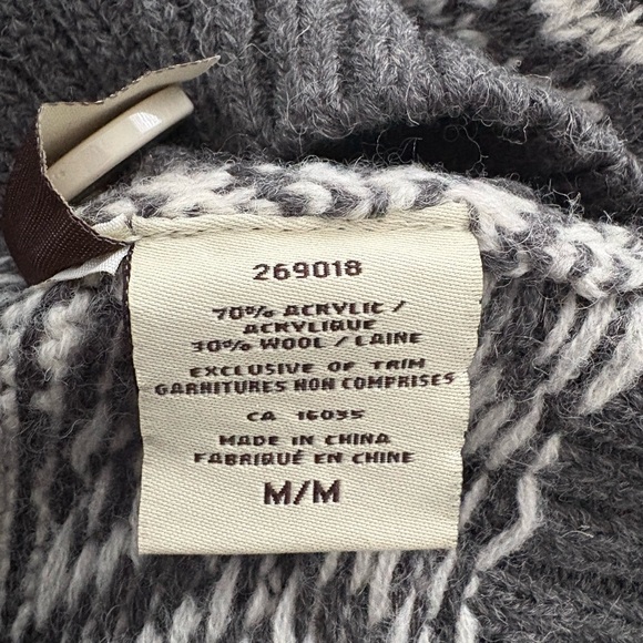 Chic Nordic Patterned Cardigan - Picture 6 of 6